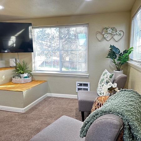 Near Downtown- Kitchen-Washerdryer-Parking Medford Exterior photo