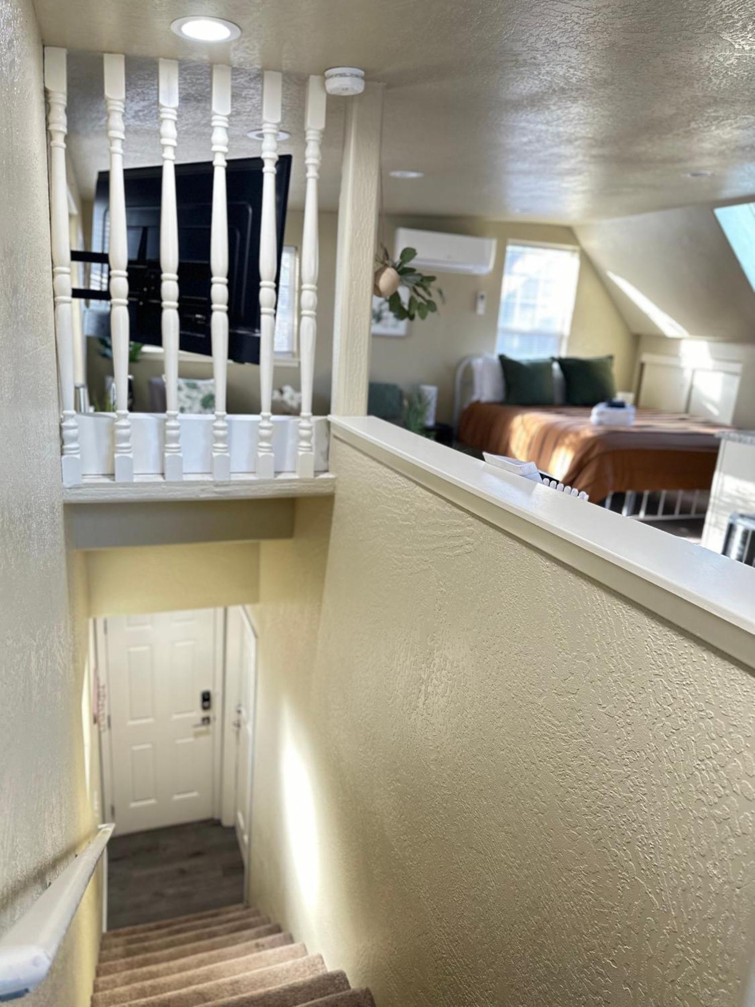 Near Downtown- Kitchen-Washerdryer-Parking Medford Exterior photo