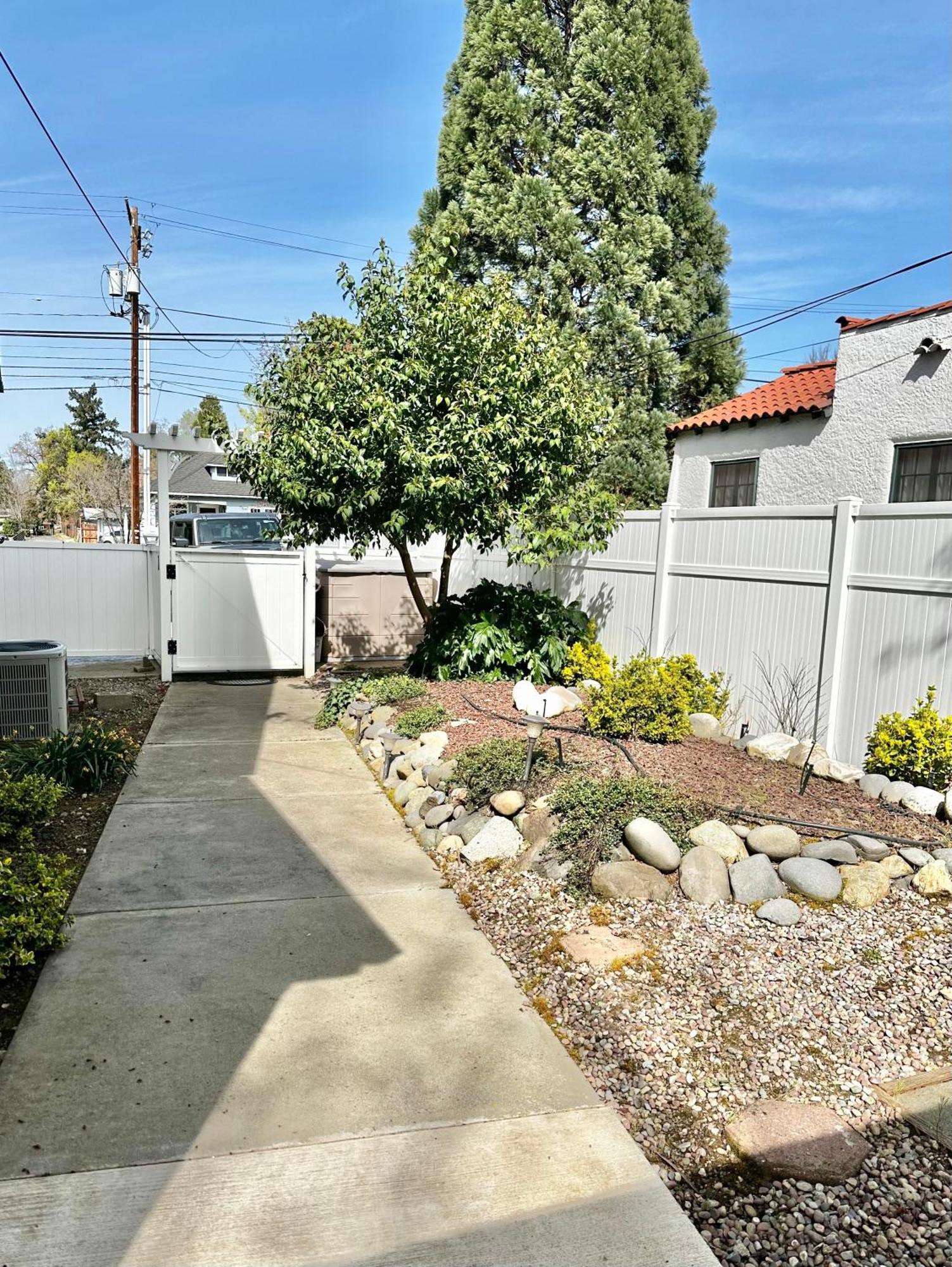 Near Downtown- Kitchen-Washerdryer-Parking Medford Exterior photo